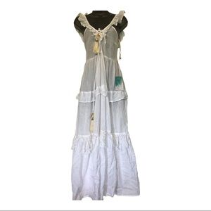 True destinations White prairie flutter strap sleeveless tiered boho maxi dress‎